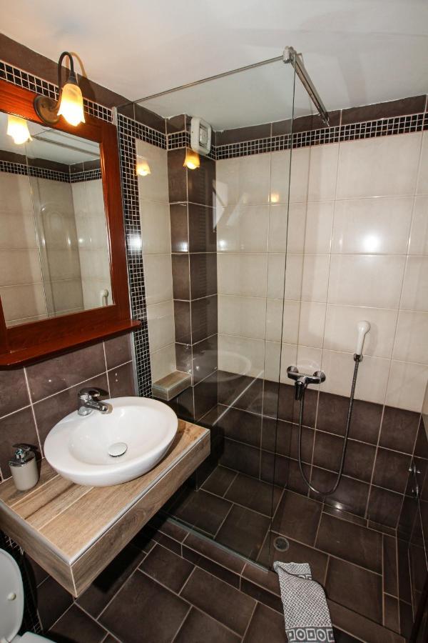 Aparthotel Xenonas Apollon Sarti Esterno foto